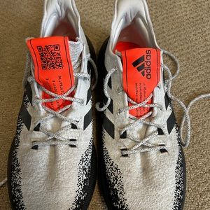 Adidas SenseBounce+ “Cloud White Black”